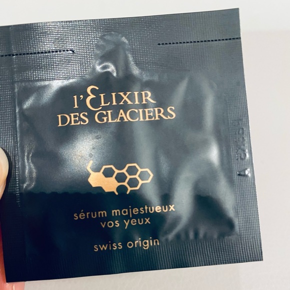 Valmont Elixir (Top Line) Samples Set, Value Over $280 - Picture 8 of 9